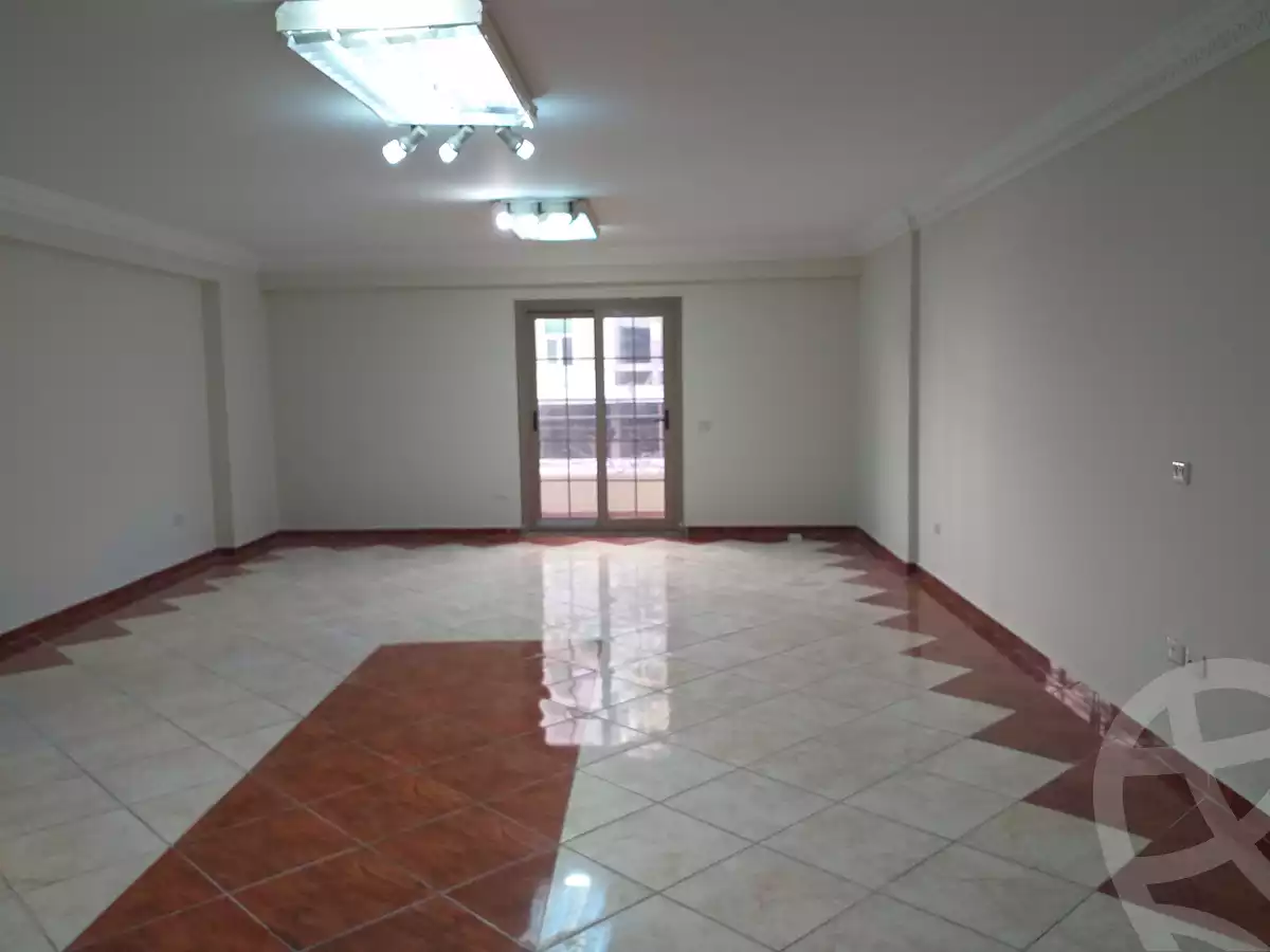 https://aqarmap.com.eg/en/listing/4244217-for-sale-alexandria-roshdy-shr-hmd-shwqy