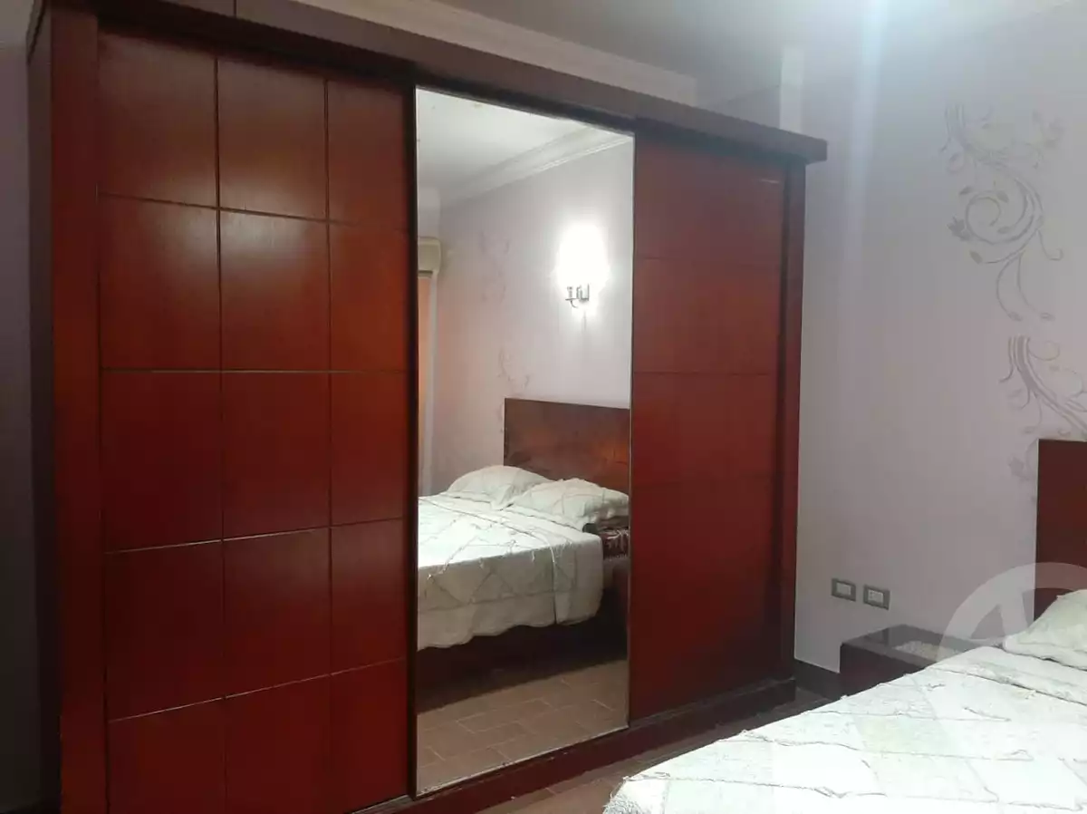 https://aqarmap.com.eg/ar/listing/4245453-for-rent-cairo-el-sheikh-zayed-city-el-hay-elthamen-area-1