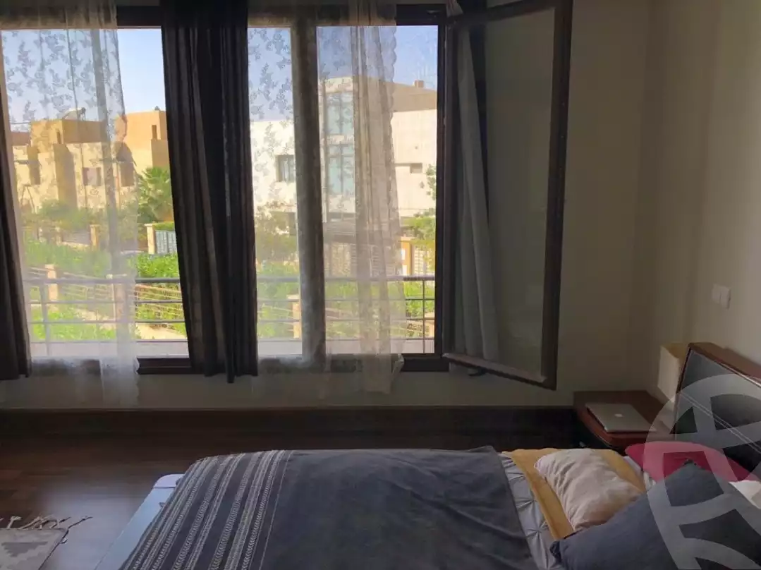 https://aqarmap.com.eg/ar/listing/4251491-for-sale-cairo-el-sheikh-zayed-city-compounds-in-sheikh-zayed-beverly-hills