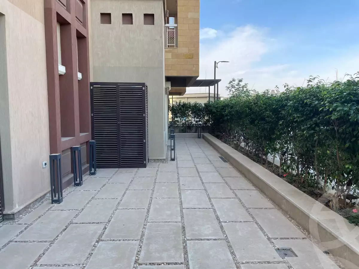 https://aqarmap.com.eg/en/listing/4251850-for-sale-cairo-6th-of-october-compound-green-5