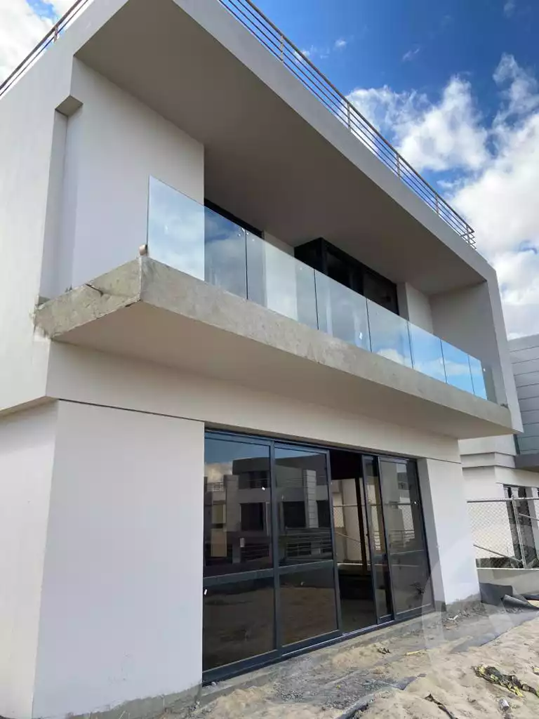 https://aqarmap.com.eg/en/listing/4252001-for-sale-cairo-el-sheikh-zayed-city-compounds-in-sheikh-zayed-el-patio-zahraa