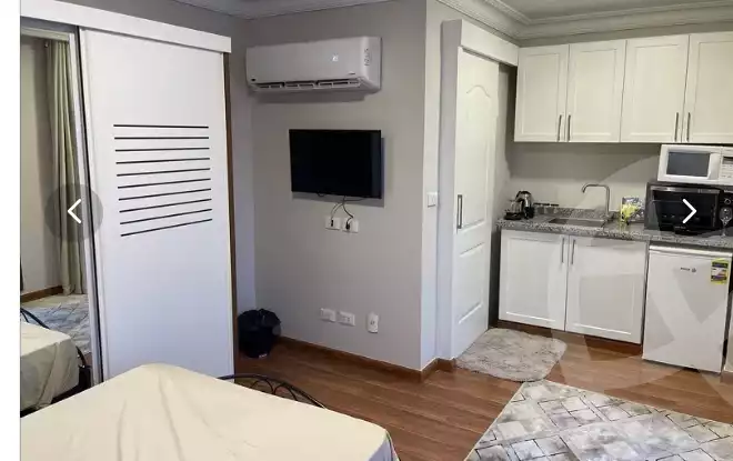 https://aqarmap.com.eg/en/listing/4253690-for-rent-cairo-el-sheikh-zayed-city-compounds-kmbwnd-wyst-twn-swdyk