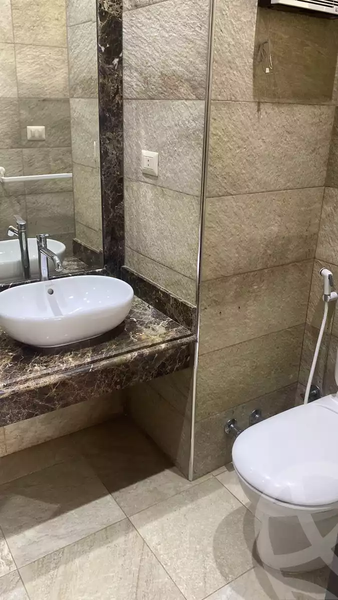https://aqarmap.com.eg/en/listing/4260515-for-rent-cairo-el-sheikh-zayed-city-compounds-kmbwnd-ljry-swdyk