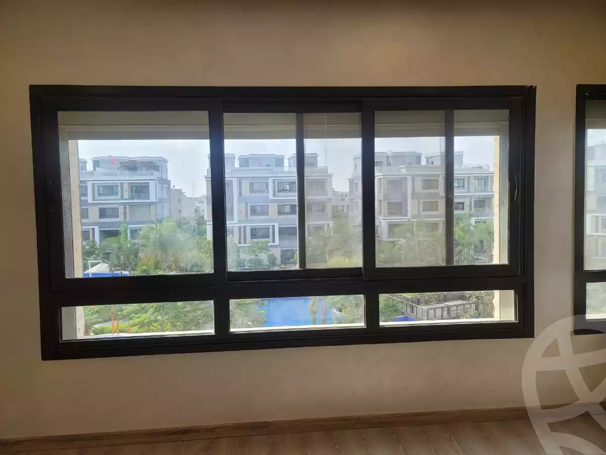 https://aqarmap.com.eg/ar/listing/4266068-for-sale-cairo-el-sheikh-zayed-city-compounds-in-sheikh-zayed-beverly-hills