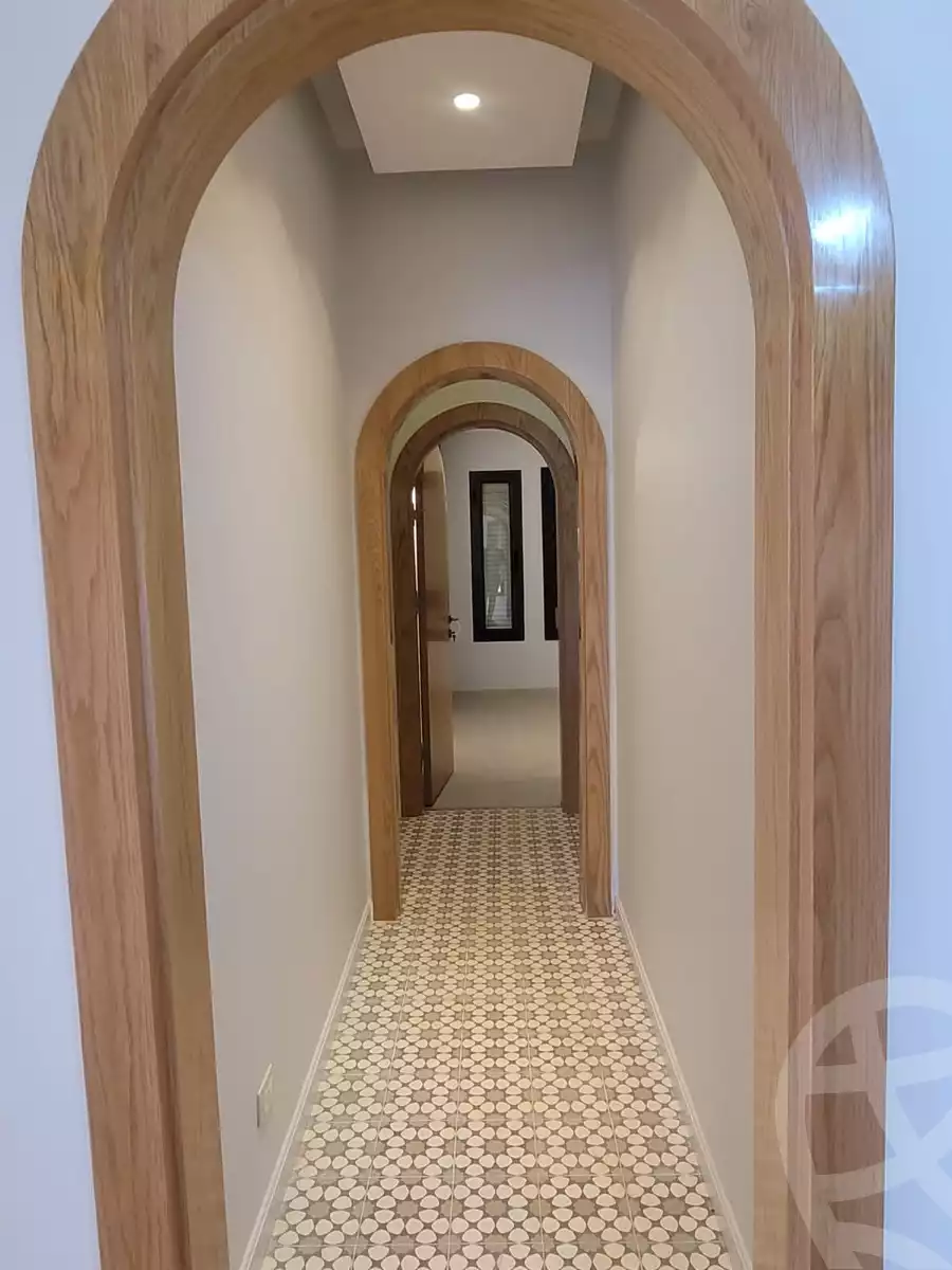https://aqarmap.com.eg/ar/listing/4266068-for-sale-cairo-el-sheikh-zayed-city-compounds-in-sheikh-zayed-beverly-hills