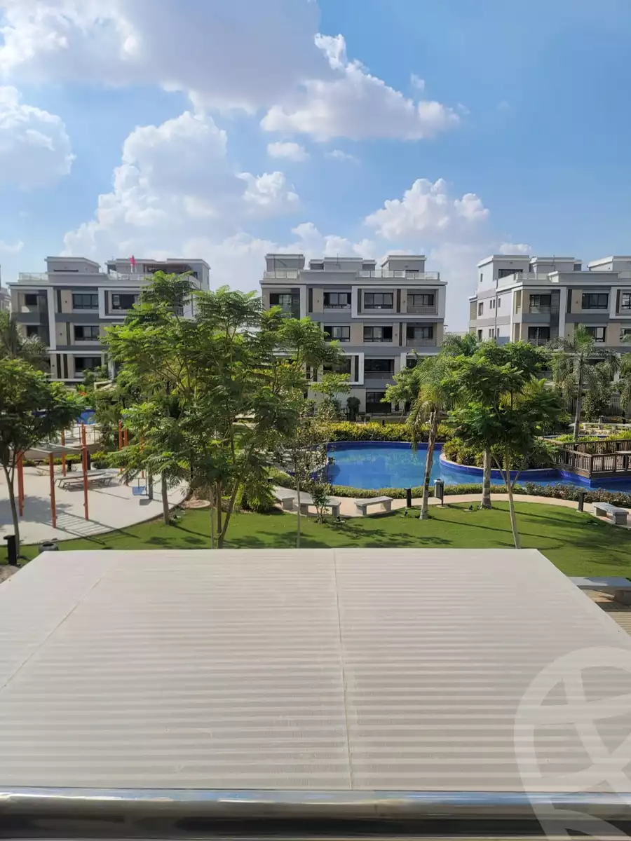 https://aqarmap.com.eg/ar/listing/4266068-for-sale-cairo-el-sheikh-zayed-city-compounds-in-sheikh-zayed-beverly-hills