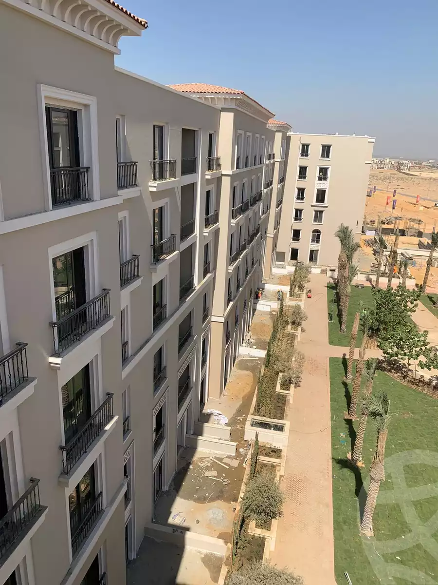 https://aqarmap.com.eg/en/listing/4268532-for-sale-cairo-el-sheikh-zayed-city-compounds-kmbwnd-fyldj-wyst-dr-llttwyr