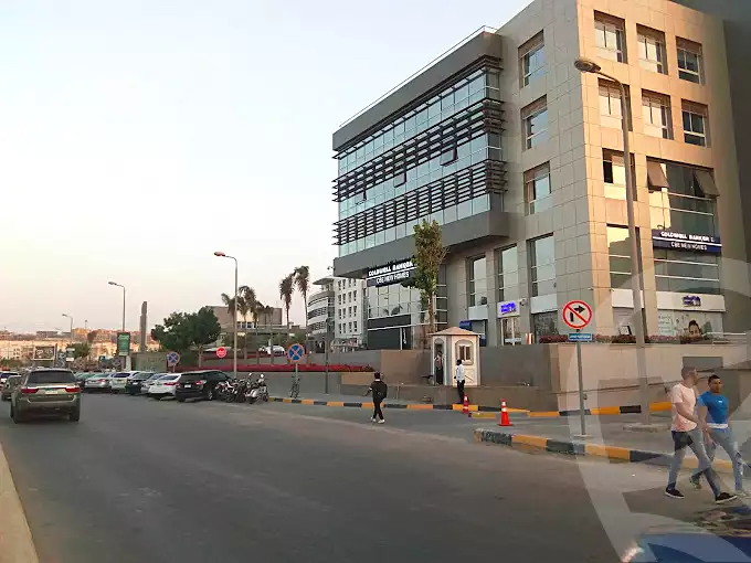 https://aqarmap.com.eg/en/listing/4269966-for-sale-cairo-el-sheikh-zayed-city-compounds-majarrah-mall
