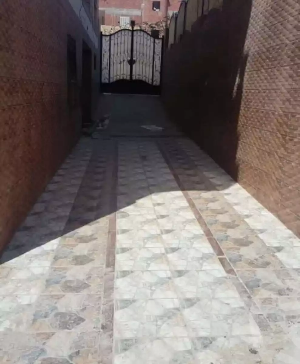 https://aqarmap.com.eg/en/listing/4270870-for-sale-cairo-15th-of-may-mjwr-34