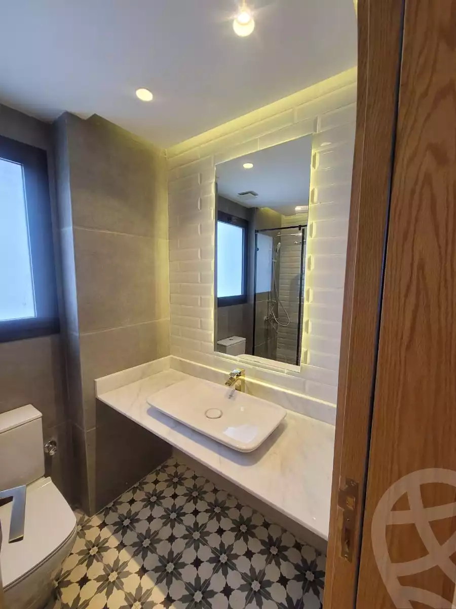 https://aqarmap.com.eg/ar/listing/4271438-for-sale-cairo-el-sheikh-zayed-city-compounds-in-sheikh-zayed-beverly-hills