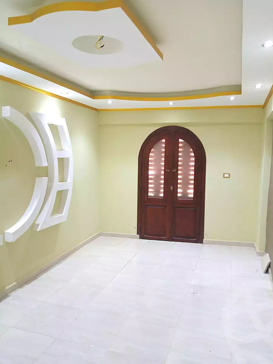https://aqarmap.com.eg/en/listing/4275487-for-sale-alexandria-el-hanouvel-el-salam-st