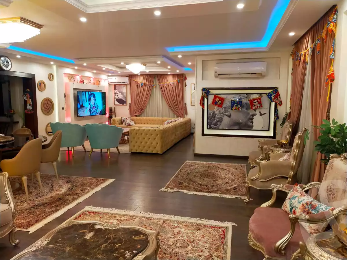 https://aqarmap.com.eg/en/listing/4282472-for-sale-cairo-el-sheikh-zayed-city-compounds-greens
