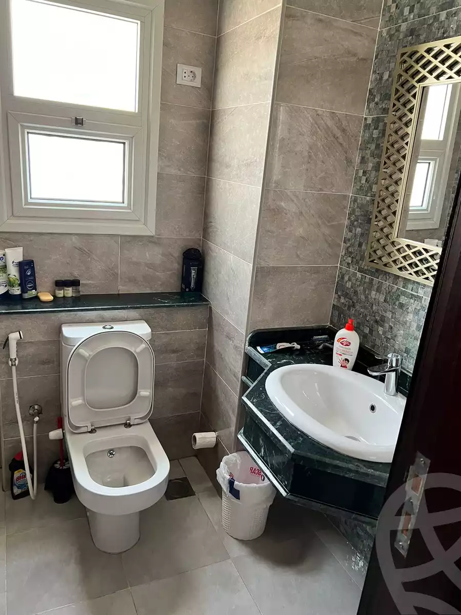 https://aqarmap.com.eg/en/listing/4287626-for-rent-cairo-new-cairo-compounds-mountain-view-hyde-park