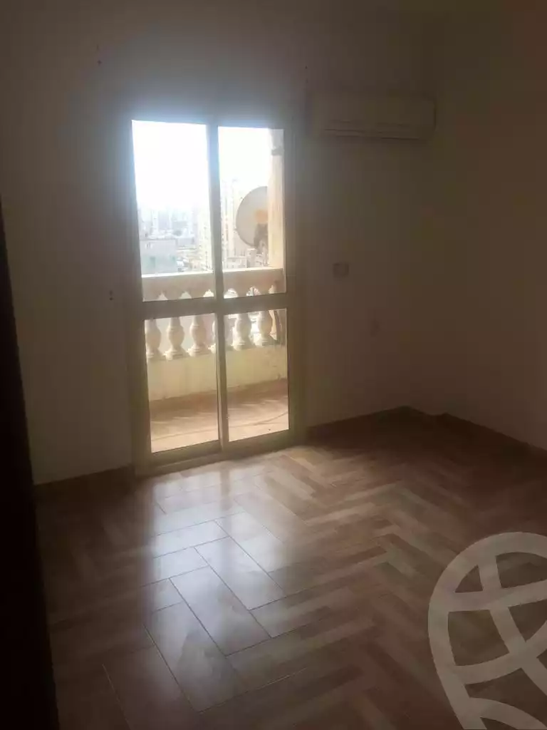 https://aqarmap.com.eg/en/listing/4291361-for-rent-alexandria-moharram-bey-kanal-al-mahmoudeya-al-bahri-st