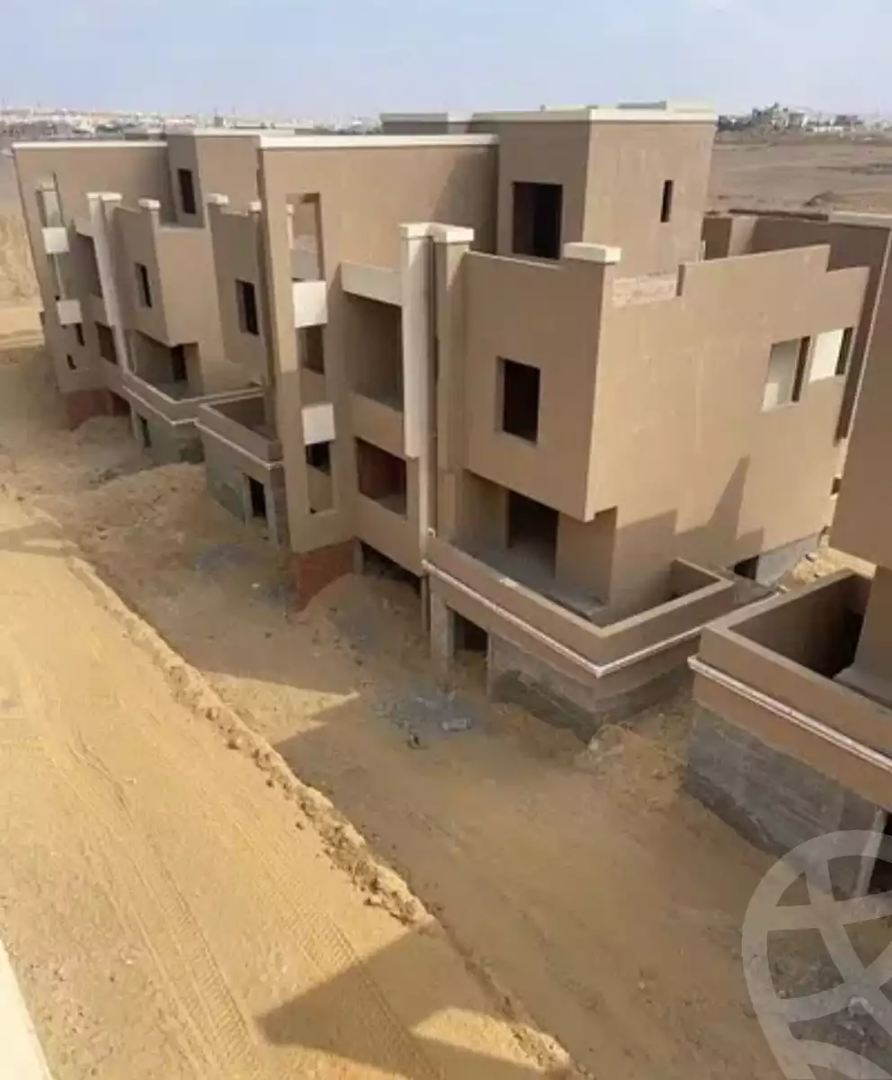 https://aqarmap.com.eg/ar/listing/4302348-for-sale-cairo-el-sheikh-zayed-city-compounds-in-sheikh-zayed-beverly-hills