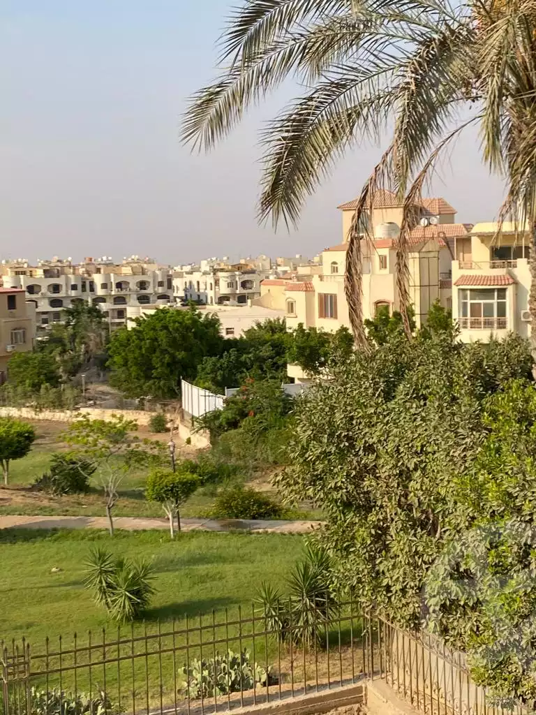 https://aqarmap.com.eg/en/listing/4304976-for-sale-cairo-new-cairo-compounds
