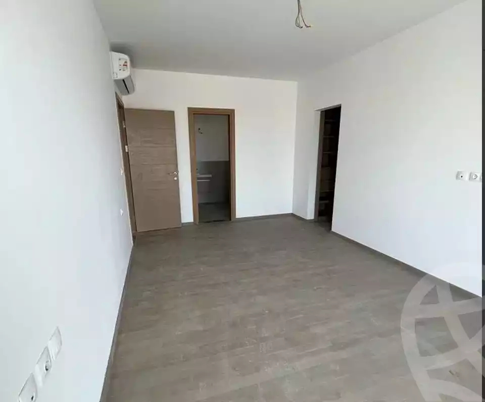 https://aqarmap.com.eg/en/listing/4305043-for-sale-cairo-mokattam-compounds-uptown-cairo