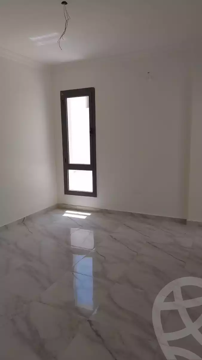 https://aqarmap.com.eg/ar/listing/4314503-for-sale-cairo-new-cairo-compounds-dh-ykwn-ryzdns-styl-hwm