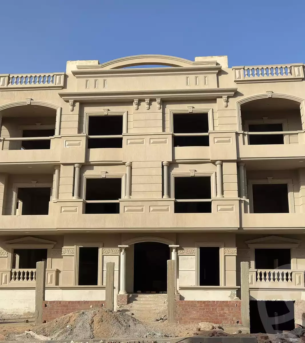 https://aqarmap.com.eg/ar/listing/4317078-for-sale-cairo-new-cairo-ltjm-lkhms-el-kornfol