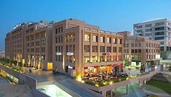 https://aqarmap.com.eg/ar/listing/4324035-for-sale-cairo-el-sheikh-zayed-city-compounds-rkn-blz-mwl-lbdr-llttwyr