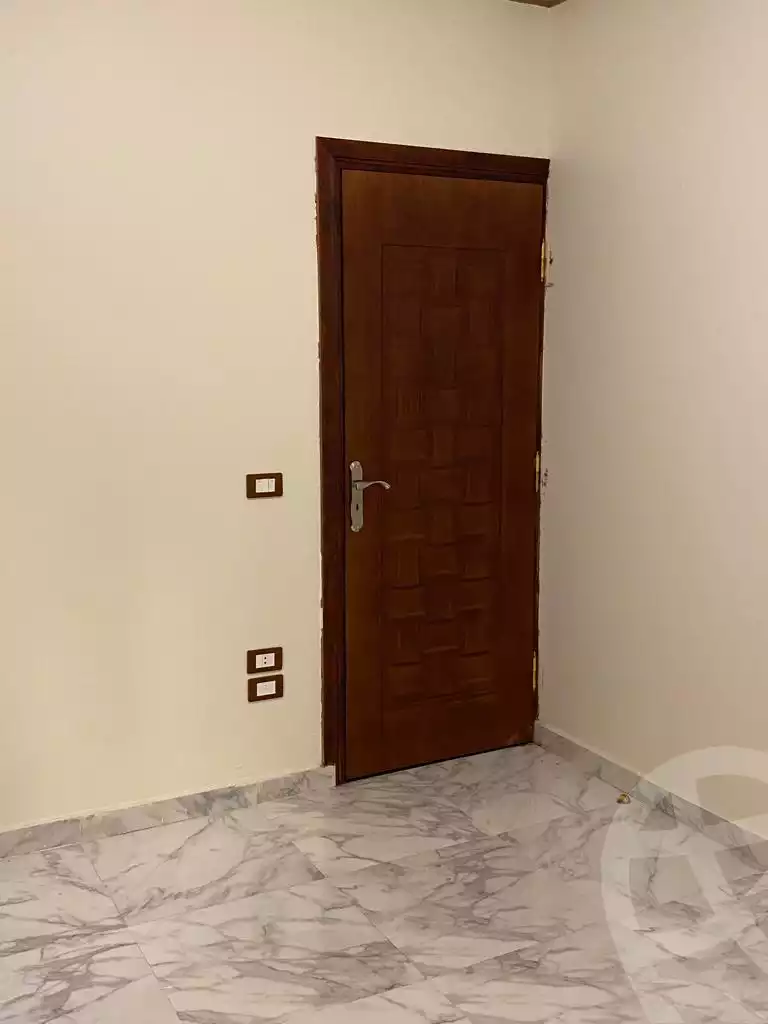 https://aqarmap.com.eg/ar/listing/4316714-for-sale-cairo-new-cairo-compounds-dh-ykwn-ryzdns-styl-hwm