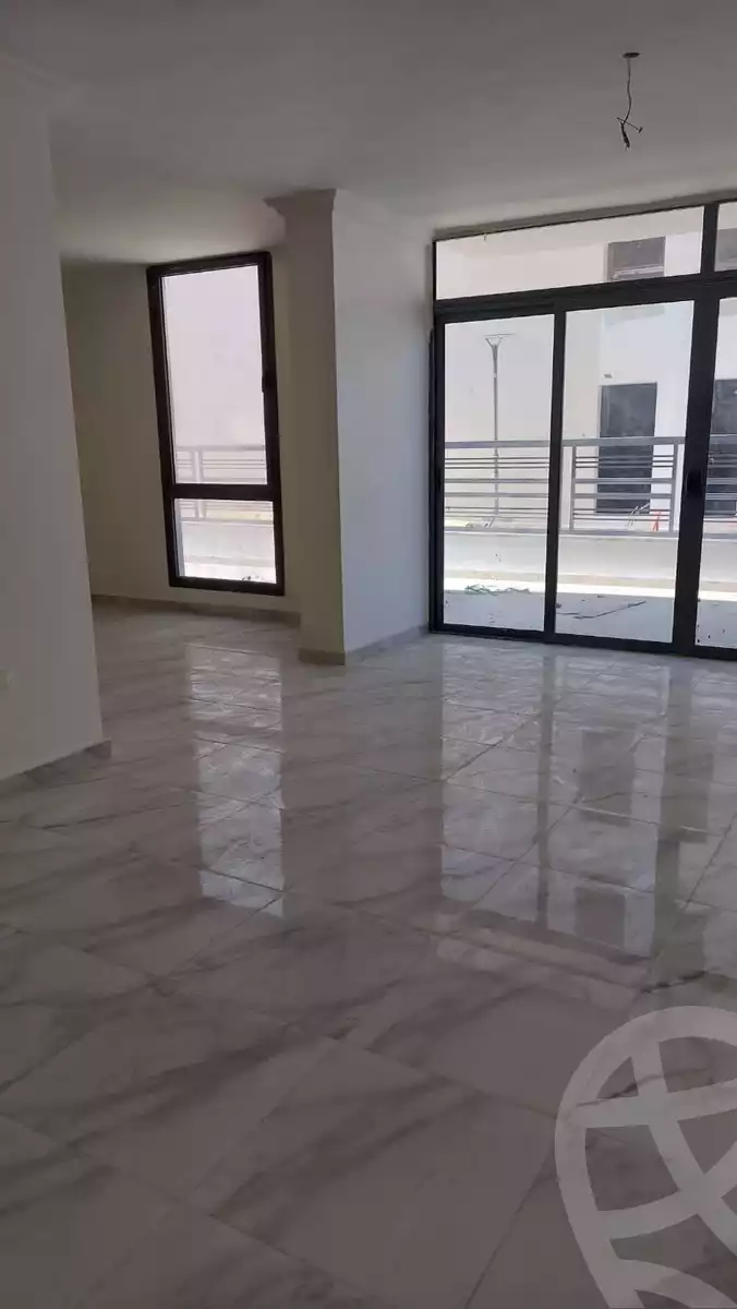 https://aqarmap.com.eg/en/listing/4330855-for-sale-cairo-new-cairo-compounds-dh-ykwn-ryzdns-styl-hwm