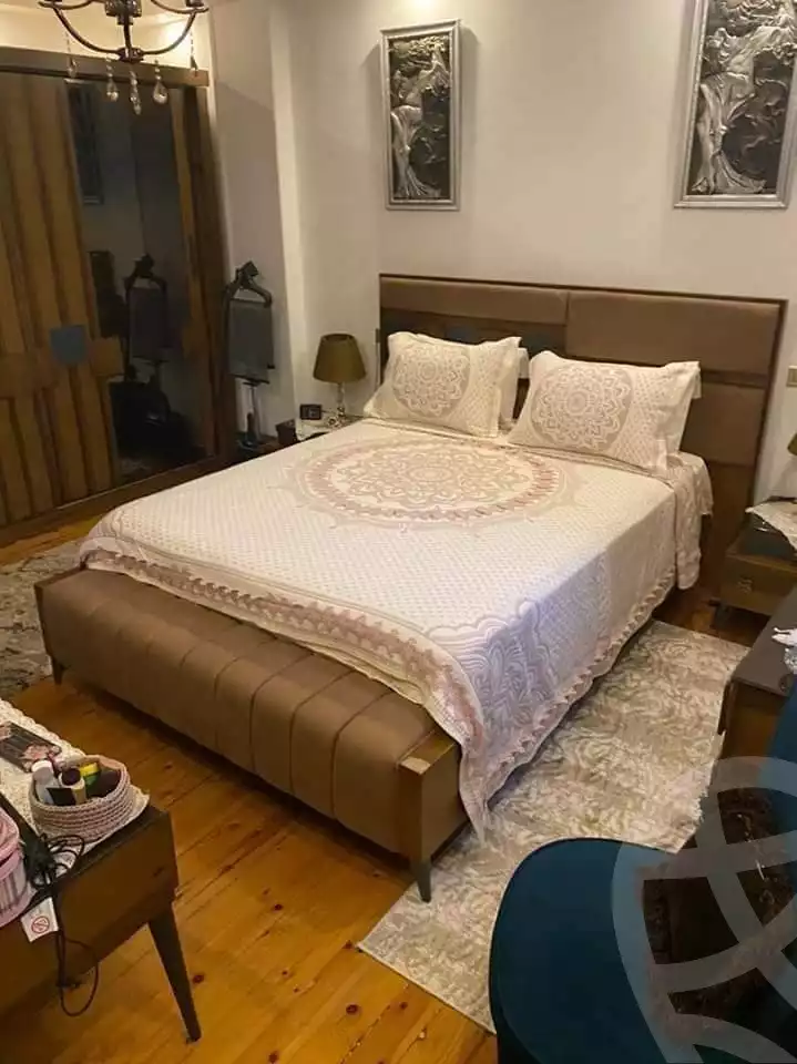 https://aqarmap.com.eg/en/listing/4332006-for-sale-alexandria-glim-isamil-al-habrok-st