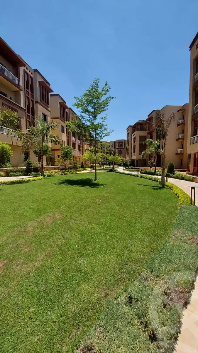 https://aqarmap.com.eg/en/listing/4342282-for-sale-cairo-6th-of-october-compound-green-5