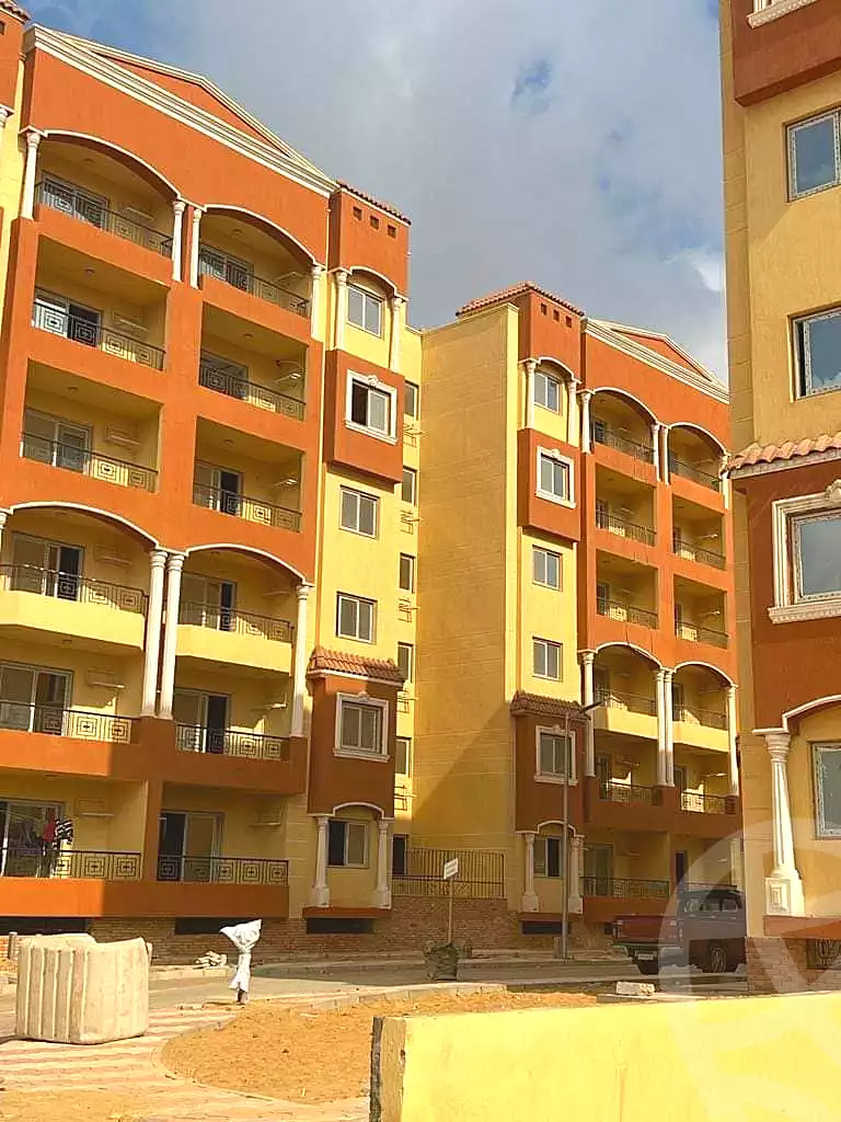 https://aqarmap.com.eg/ar/listing/4356665-for-sale-cairo-new-cairo-compounds-loaloat-new-cairo