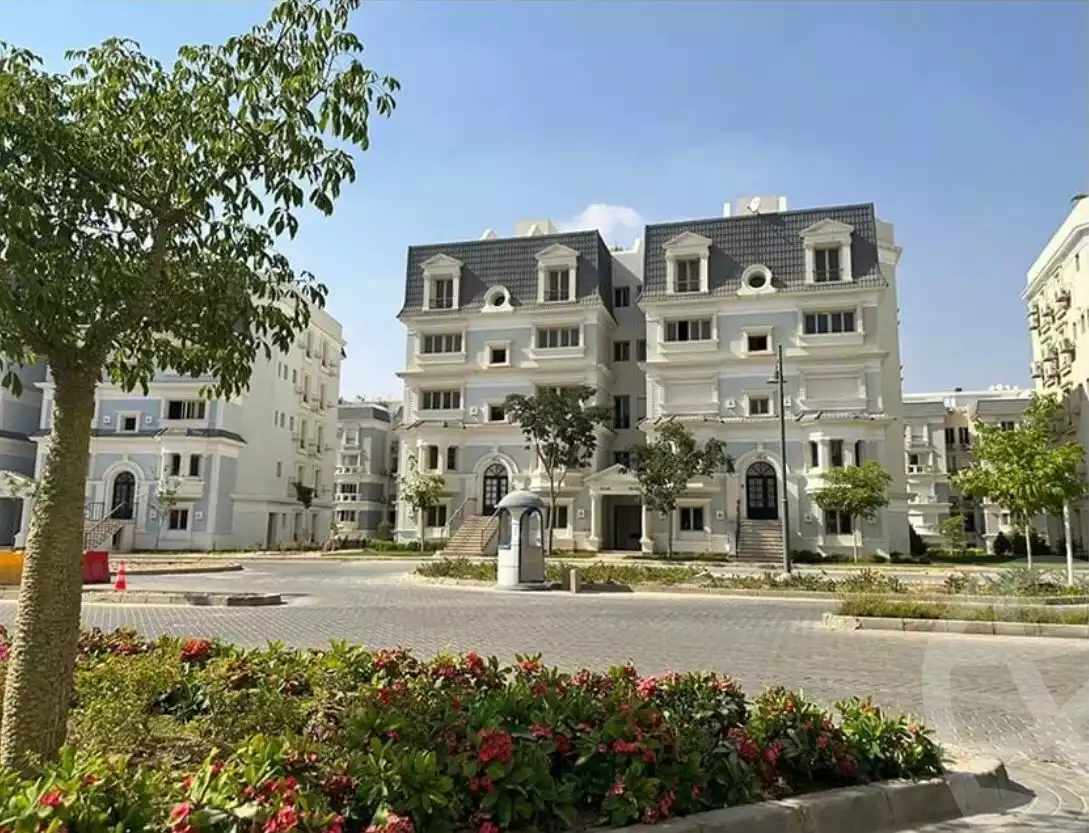 https://aqarmap.com.eg/en/listing/4359161-for-sale-cairo-new-cairo-compounds-mountain-view-hyde-park
