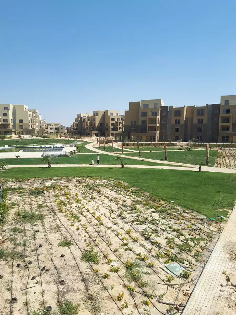 https://aqarmap.com.eg/ar/listing/4361854-for-rent-cairo-6th-of-october-compound-palm-parks