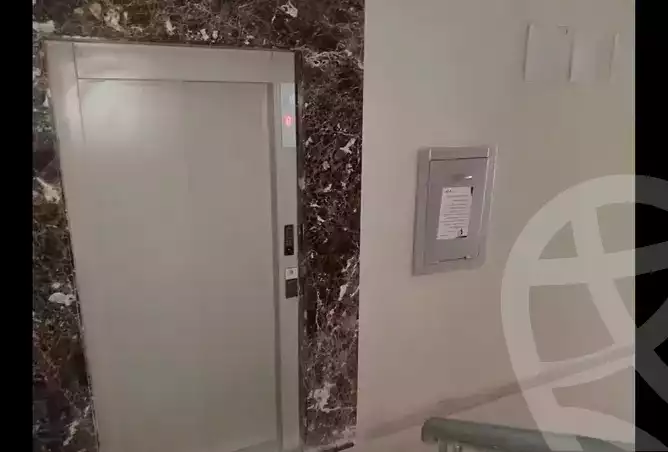 https://aqarmap.com.eg/ar/listing/4362637-for-rent-cairo-el-sheikh-zayed-city-compounds-dh-drys