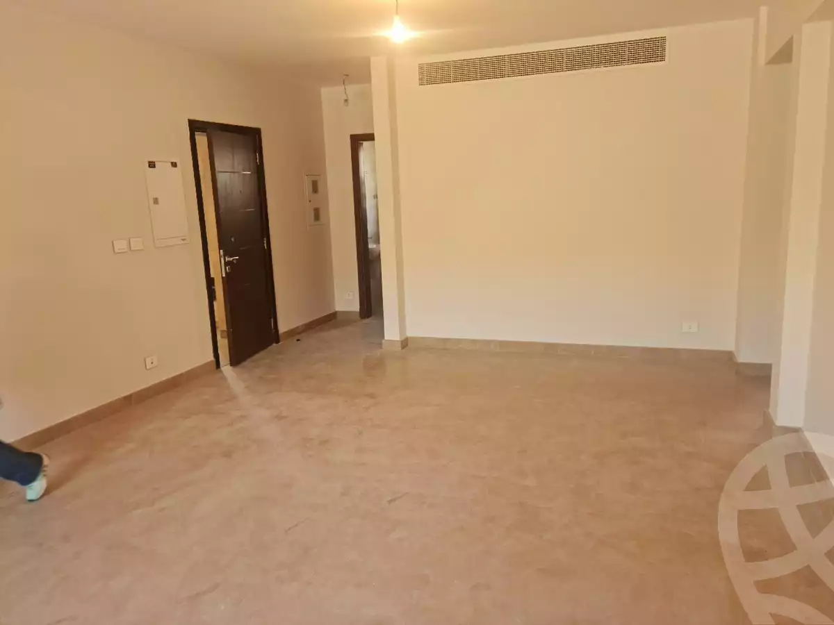 https://aqarmap.com.eg/en/listing/4364883-for-sale-cairo-el-sheikh-zayed-city-shr-lbstn