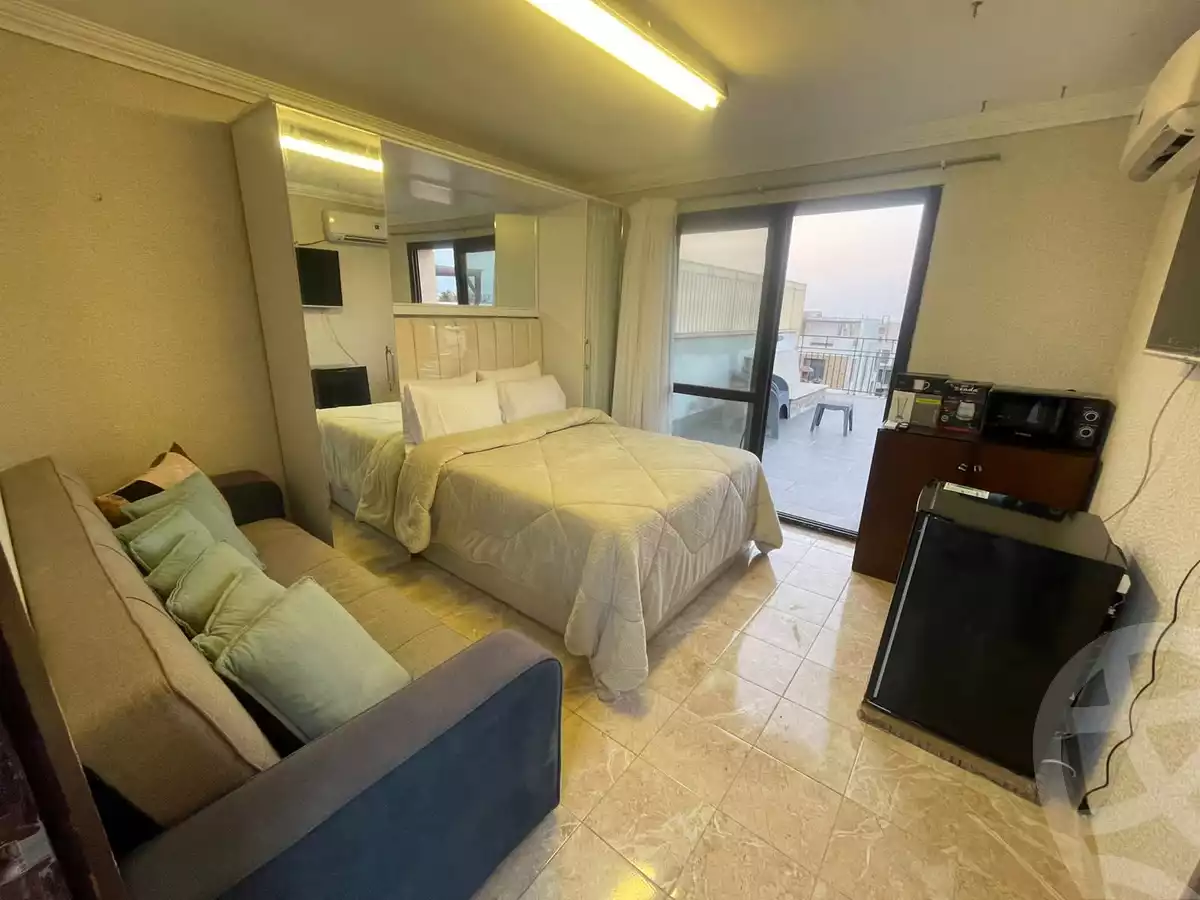 https://aqarmap.com.eg/en/listing/4369235-for-rent-cairo-el-sheikh-zayed-city-compounds-kmbwnd-wyst-twn-swdyk