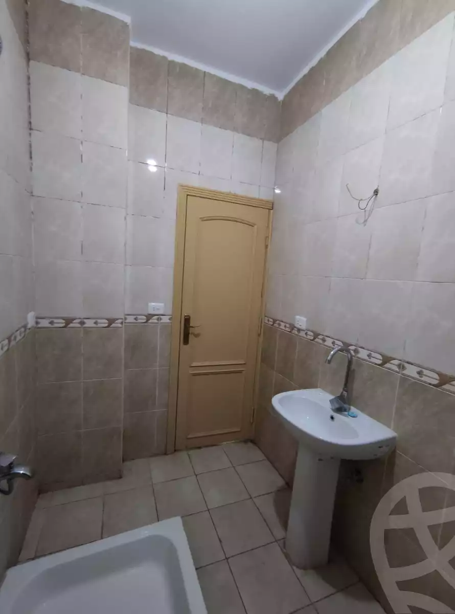 https://aqarmap.com.eg/en/listing/4370912-for-rent-cairo-new-cairo-south-investors-gamal-abdel-nasser-st