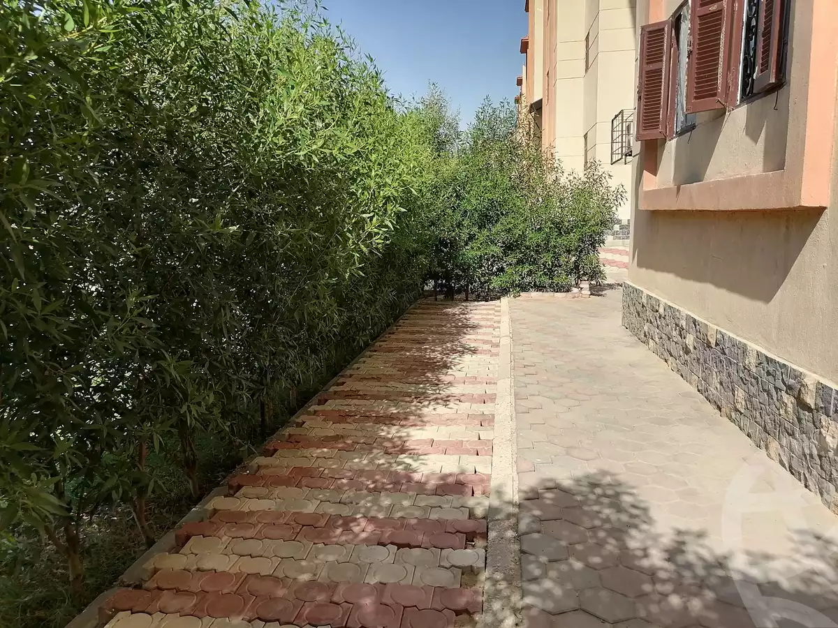 https://aqarmap.com.eg/ar/listing/4373398-for-sale-cairo-6th-of-october-hadaeq-october-social-housing-800-acre