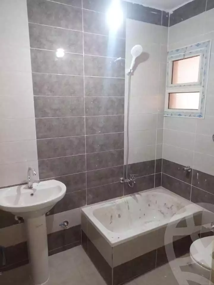 https://aqarmap.com.eg/ar/listing/4373551-for-rent-hamad-yassin-st