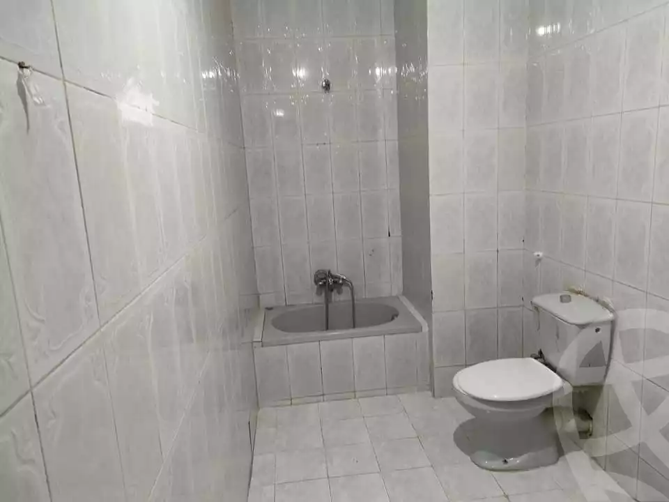 https://aqarmap.com.eg/ar/listing/4379924-for-rent-cairo-mokattam-lhdb-l-ly-shr-krym-bnwn