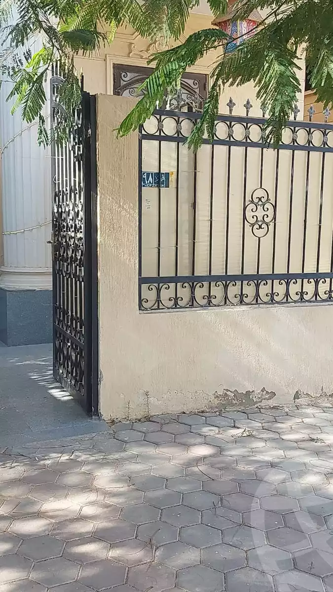 https://aqarmap.com.eg/en/listing/4380811-for-sale-cairo-el-shorouk-lhy-lwl-shrq-neighborhood-1