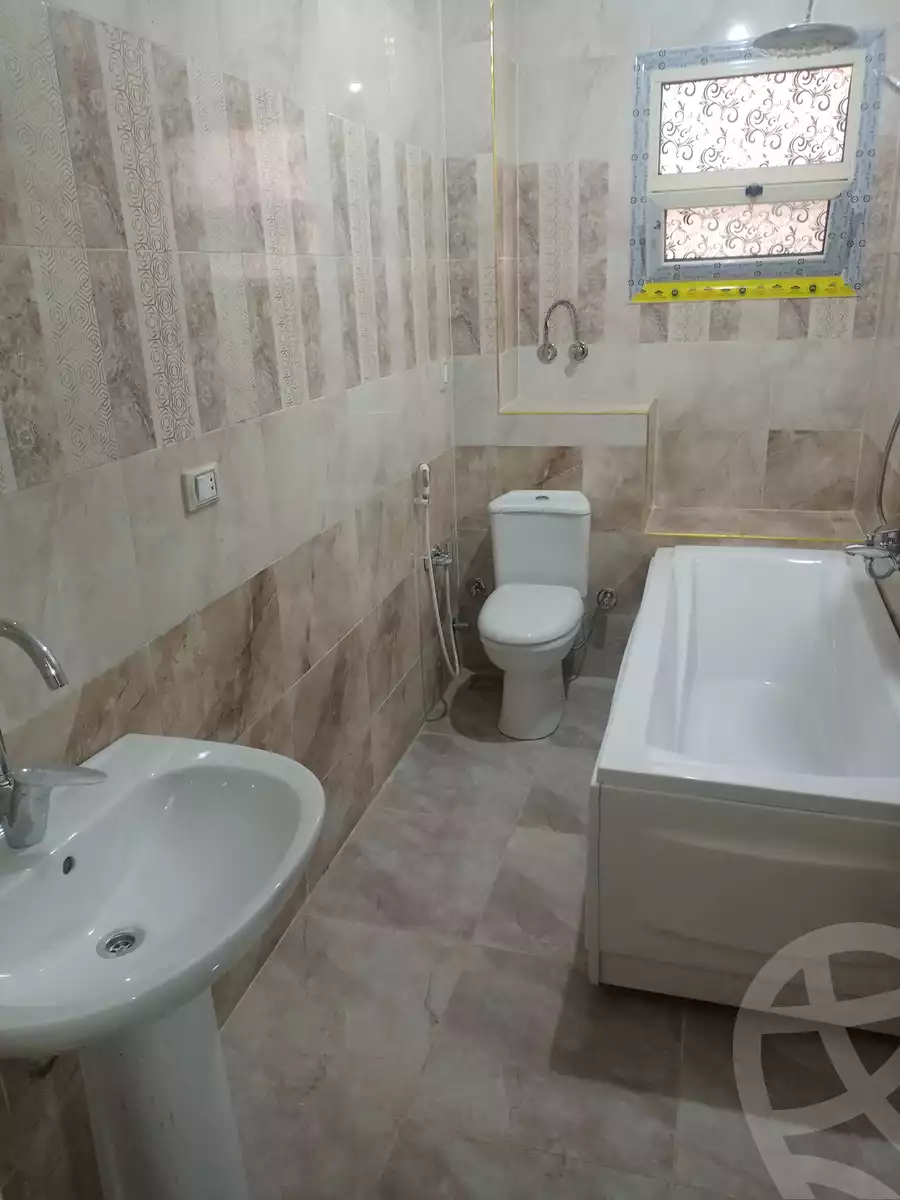 https://aqarmap.com.eg/ar/listing/4387447-for-rent-cairo-al-oubour-el-hay-el-tamen