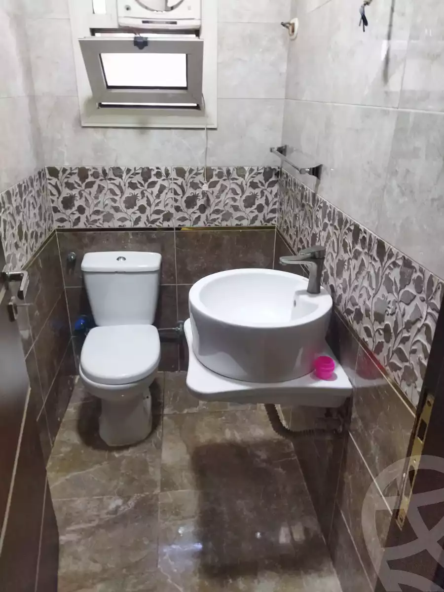 https://aqarmap.com.eg/ar/listing/4432404-for-sale-alexandria-moharram-bey-kanal-al-mahmoudeya-al-bahri-st