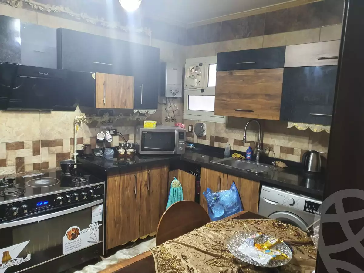 https://aqarmap.com.eg/ar/listing/4432404-for-sale-alexandria-moharram-bey-kanal-al-mahmoudeya-al-bahri-st