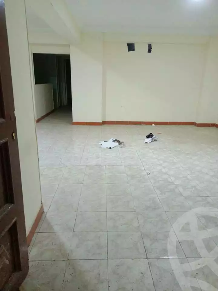 https://aqarmap.com.eg/ar/listing/4458229-for-rent-cairo-mokattam-lhdb-l-ly-shr-krym-bnwn