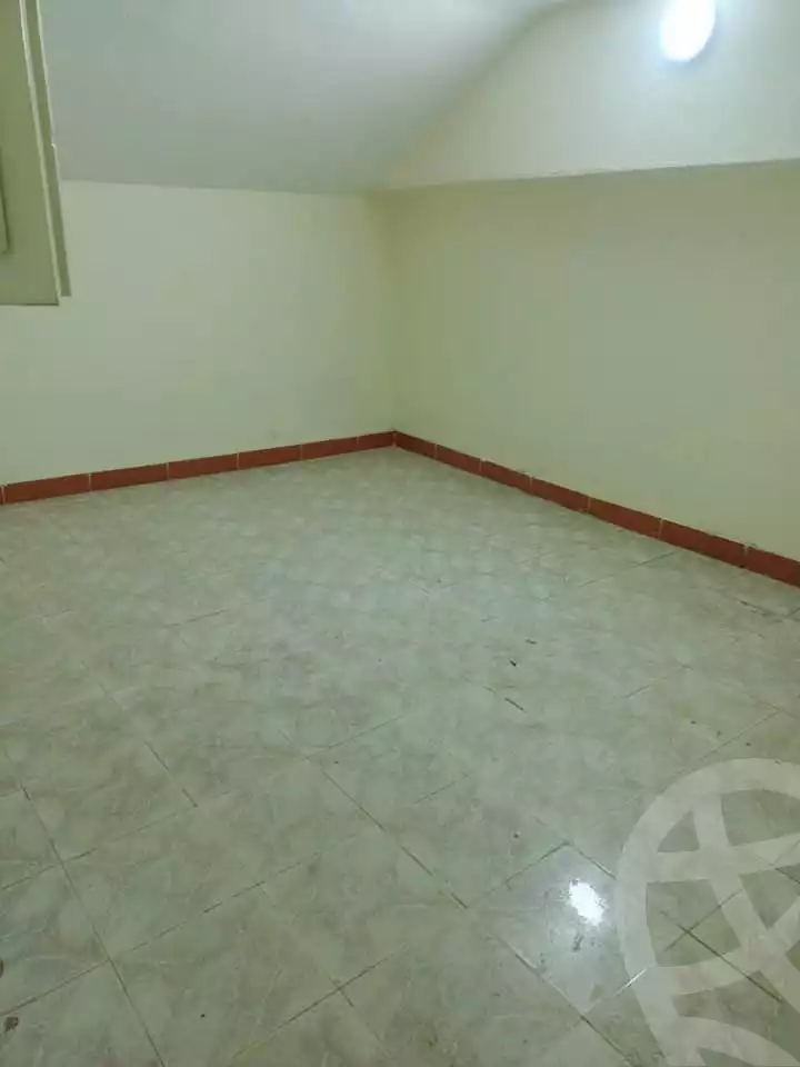 https://aqarmap.com.eg/ar/listing/4458229-for-rent-cairo-mokattam-lhdb-l-ly-shr-krym-bnwn