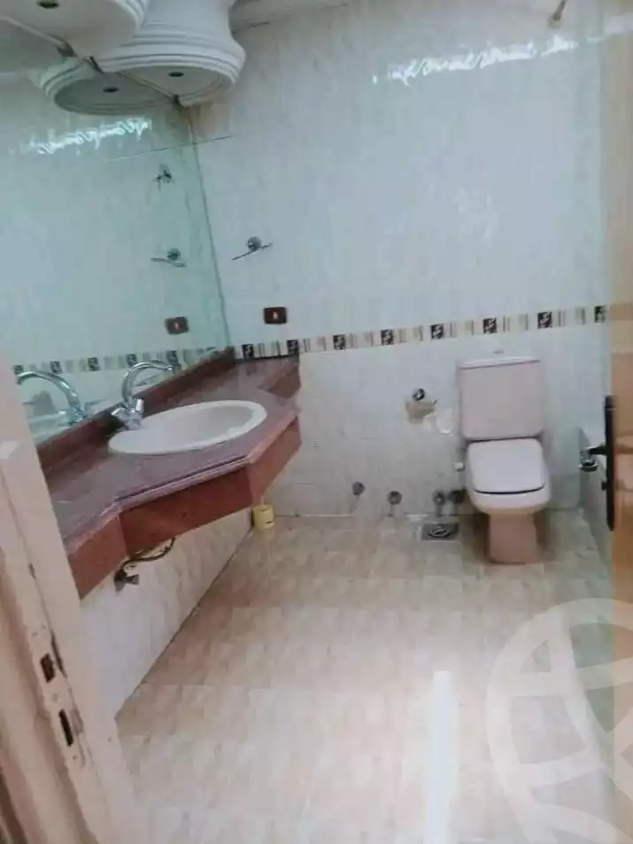 https://aqarmap.com.eg/en/listing/4506022-for-rent-cairo-mokattam-shareaa-9