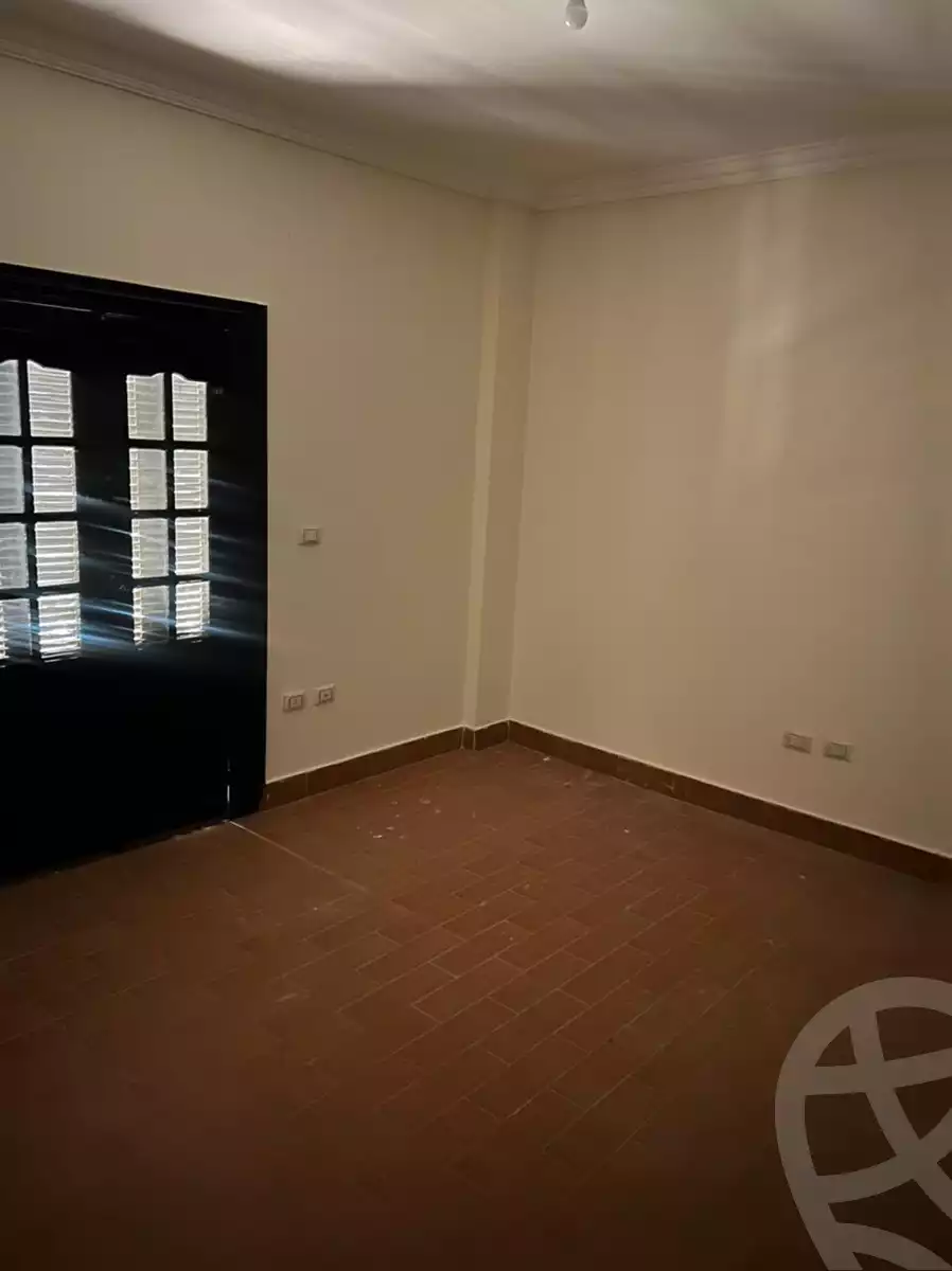 https://aqarmap.com.eg/en/listing/4512644-for-rent-cairo-new-cairo-first-settlement-mhwr-mstfy-kml