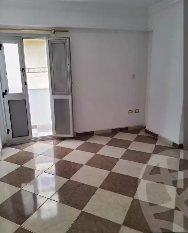 https://aqarmap.com.eg/en/listing/4518745-for-sale-alexandria-ganaklis-shr-mrtdy-bsh