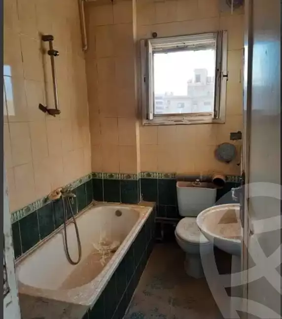 https://aqarmap.com.eg/en/listing/4534677-for-sale-cairo-mokattam-shareaa-9