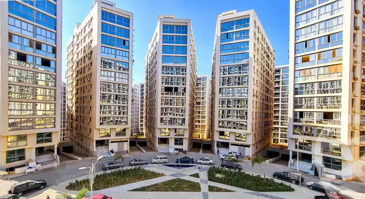 https://aqarmap.com.eg/ar/listing/4535245-for-sale-cairo-new-cairo-el-kattameya-compounds-in-kattameya-kmbwnd-wn-qtmyh-m-mr-lmrshdy