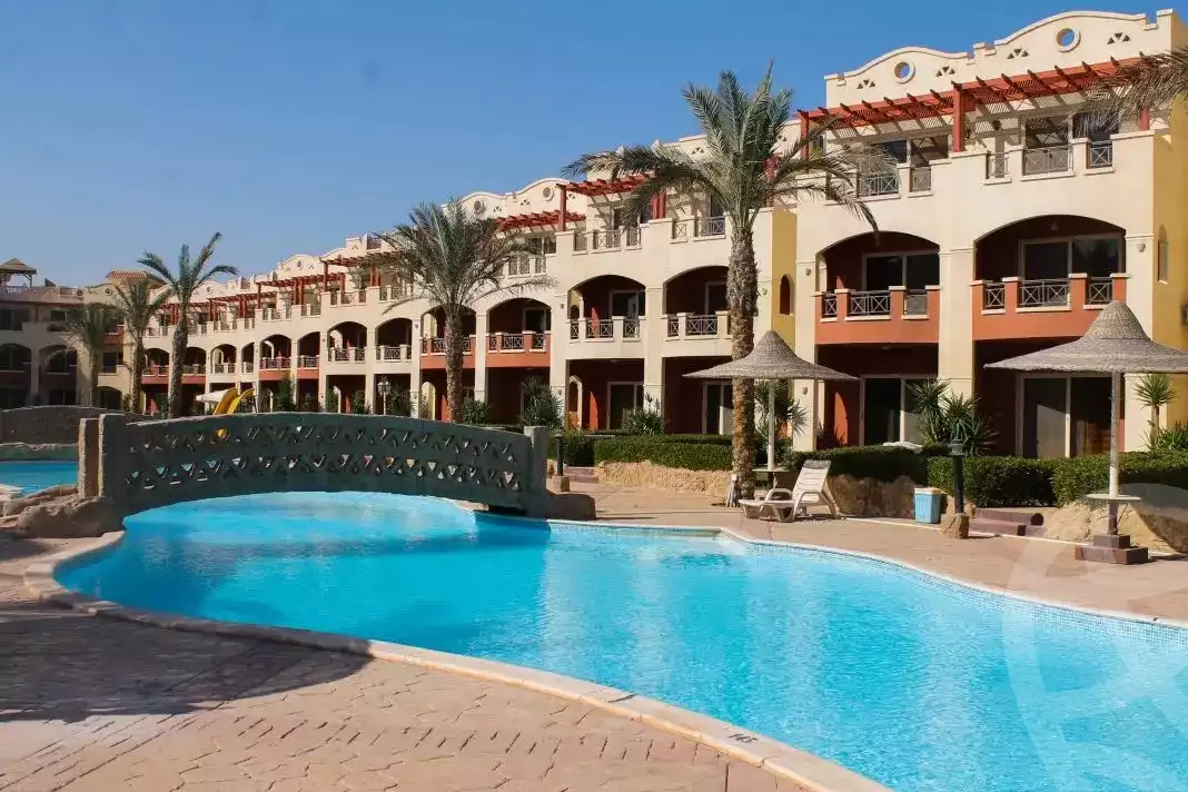 https://aqarmap.com.eg/en/listing/5008500-for-sale-ain-elsokhna-resorts-lsyryn-blm-bytsh